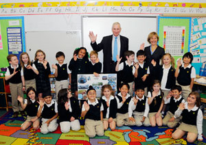 Photo of David Helfet, MD with first graders from Tuxedo Park School