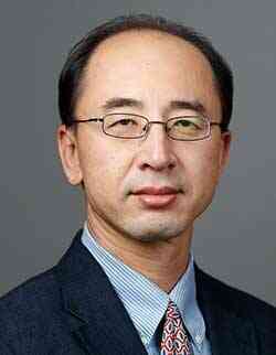 Dr. Liu headshot