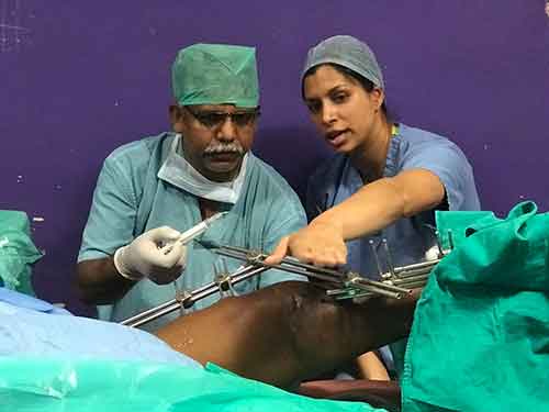 Dr. Swetha Pakala teaches a popliteal sciatic nerve block