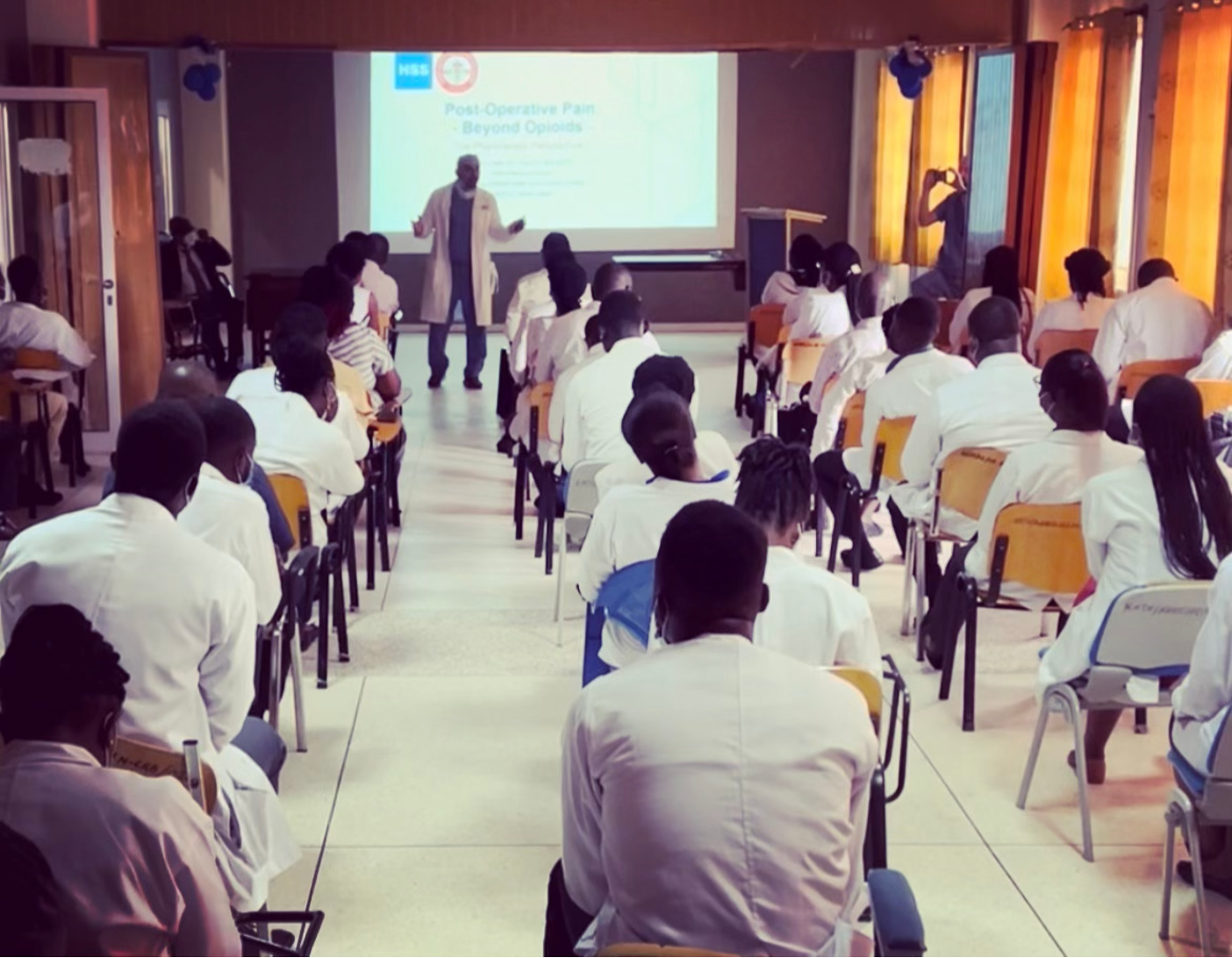 Dr. Jawad Saleh gives a pharmacy lecture to the school of pharmacy at KATH