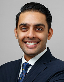 photo of Ayoosh Pareek, MD